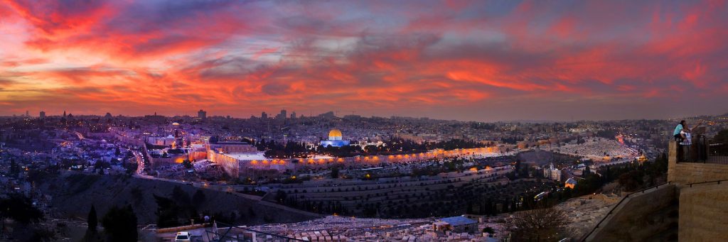 Gabay’s beautifully lit portrait of modern Jerusalem: Can you spot the selfie takers?
